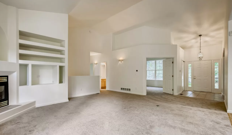 679 Allison St - Photo 2 of 18