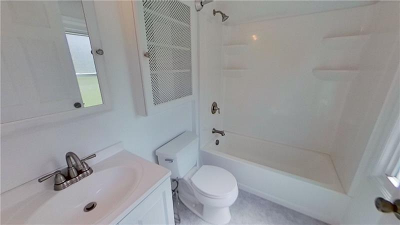 1001 Fairview Dr - Photo 4 of 5