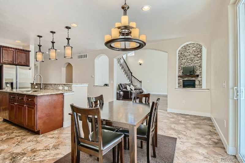 10555 Albion St - Photo 5 of 13