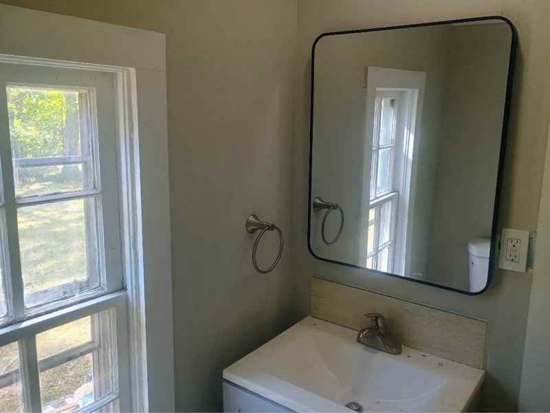 301 E Olive St - Photo 5 of 11
