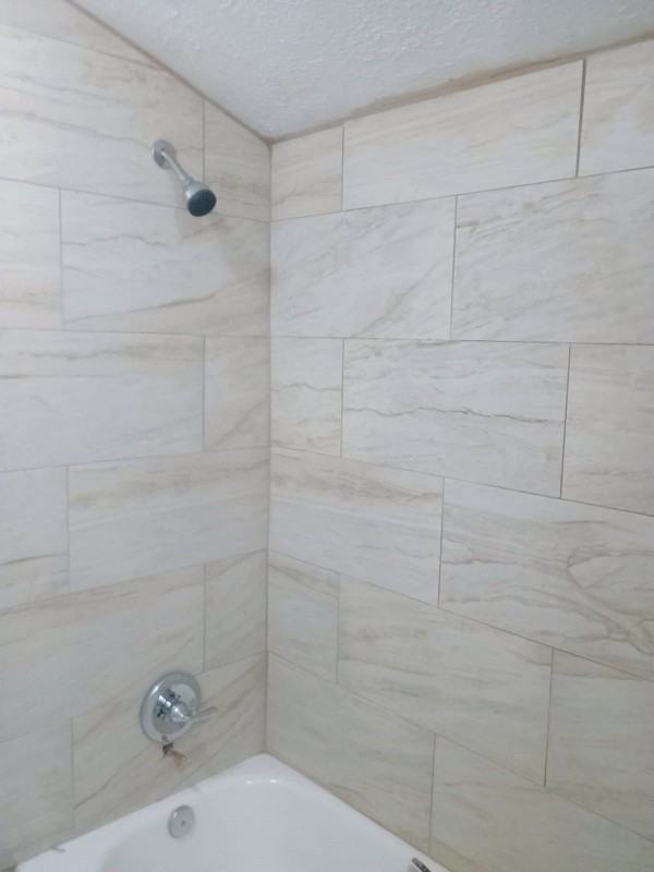 301 E Olive St - Photo 7 of 11