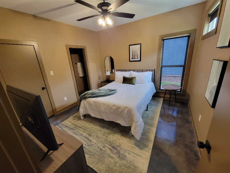 2318 Rock St - Photo 4 of 15