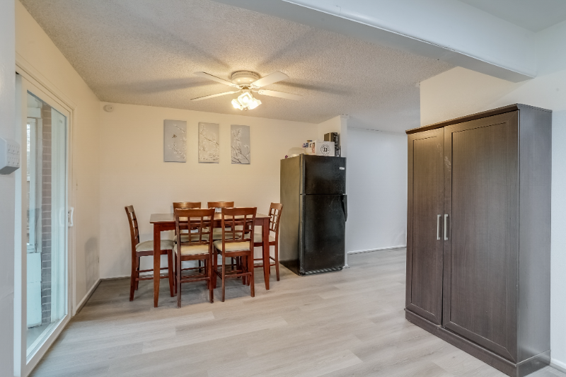 11646 Lincoln St - Photo 4 of 11