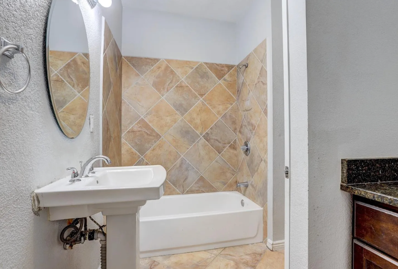 2231 Federal Blvd - Photo 6 of 15