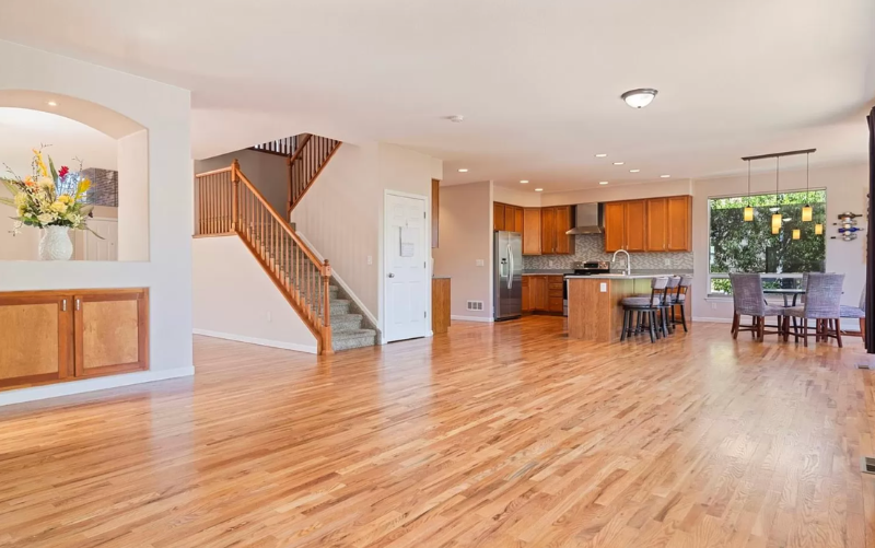 1395 E 100th Ln - Photo 4 of 8