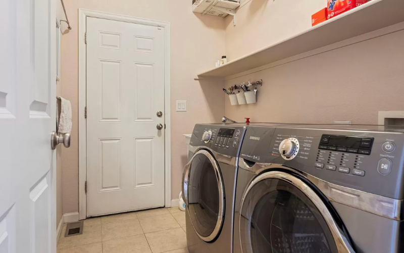 1395 E 100th Ln - Photo 7 of 8