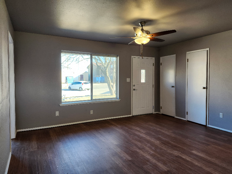 2705 N Nottingham Way - Photo 3 of 14