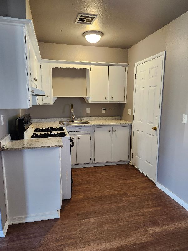 2705 N Nottingham Way - Photo 4 of 14