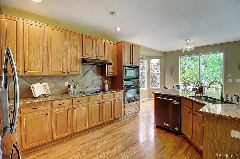 1355 E 100th Ln - Photo 3 of 12