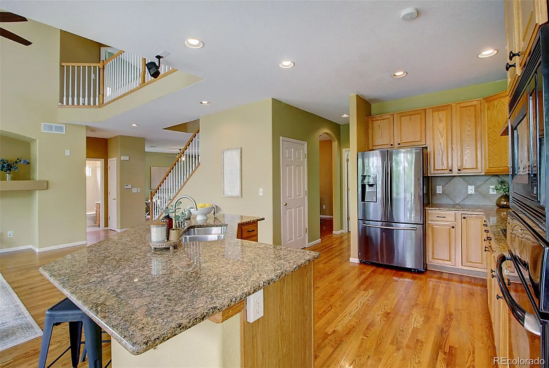 1355 E 100th Ln - Photo 4 of 12