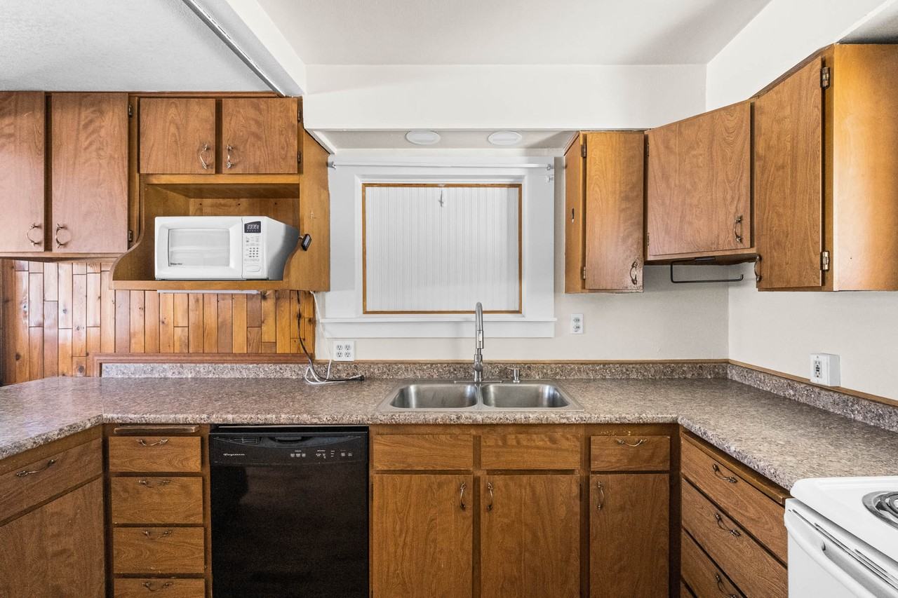 1118 Cheri Way #1 - Photo 7 of 26