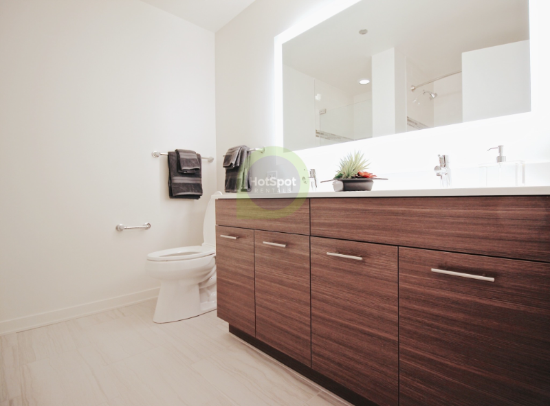 832 N Orleans St #805 - Photo 2 of 9