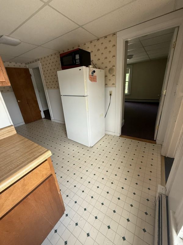 399 Center St #4 - Photo 6 of 9