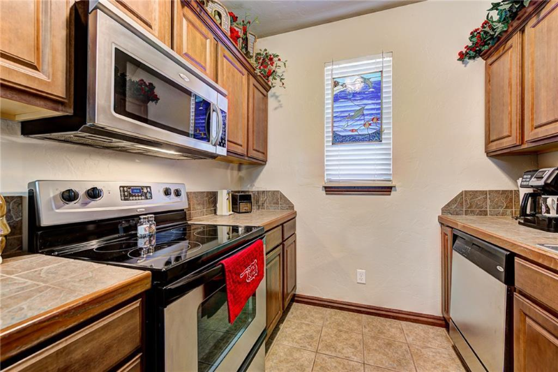 1812 Alameda St - Photo 4 of 18