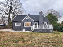 featured image of 1516 E Geer St