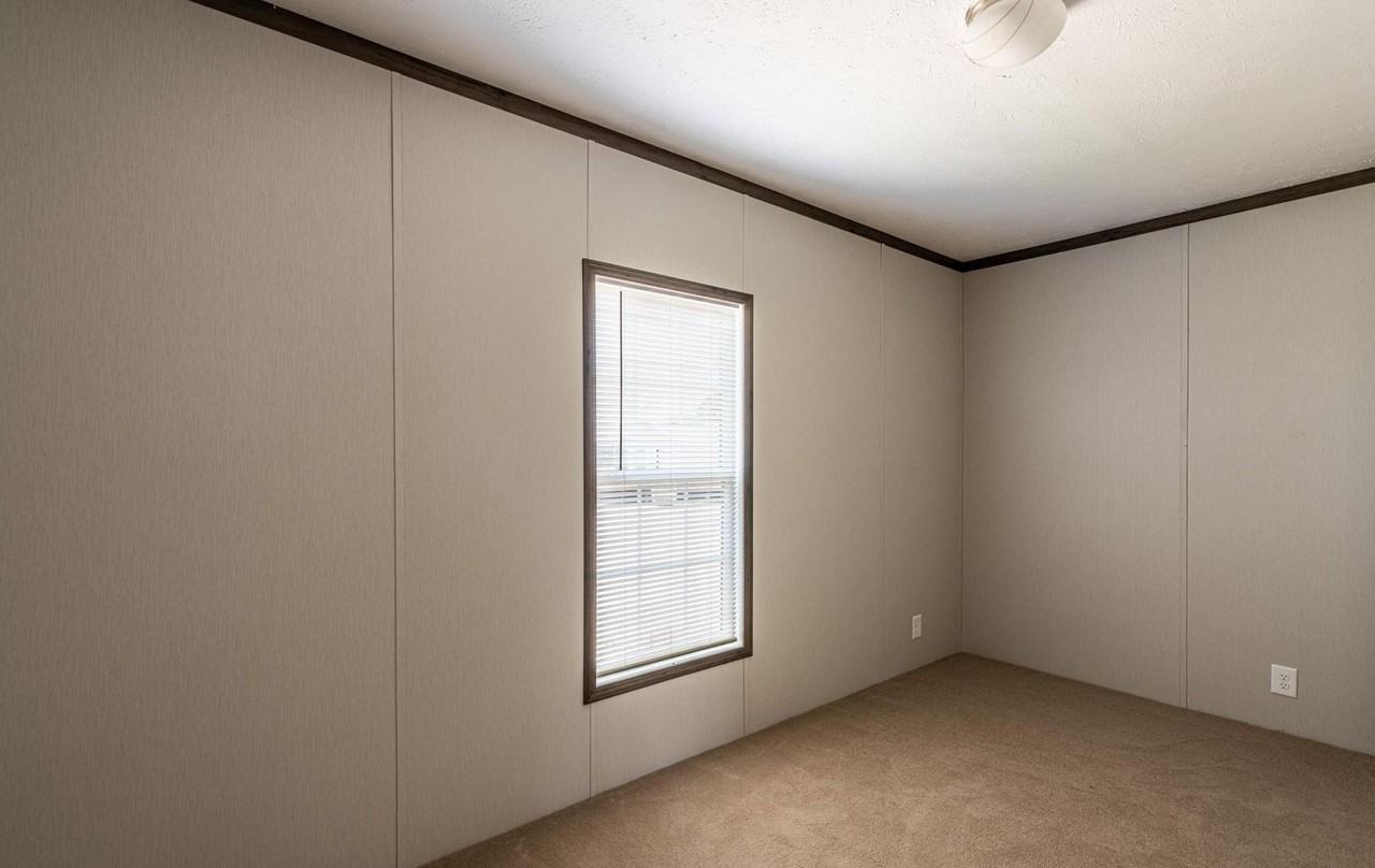 139 Hubert Blvd #116 - Photo 5 of 11