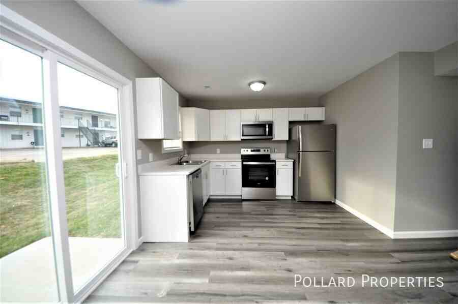 1060 Arlington Way - Photo 6 of 34