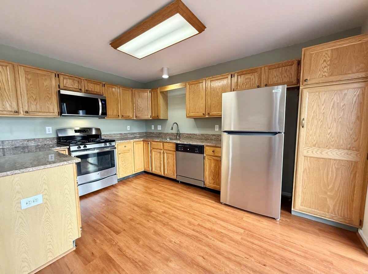 306 Pimlico Way - Photo 3 of 29