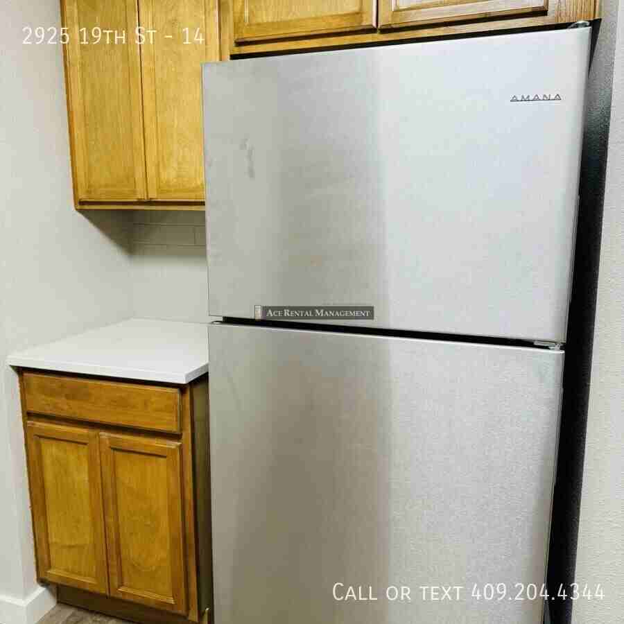 2925 19th St #14 - Photo 4 of 11