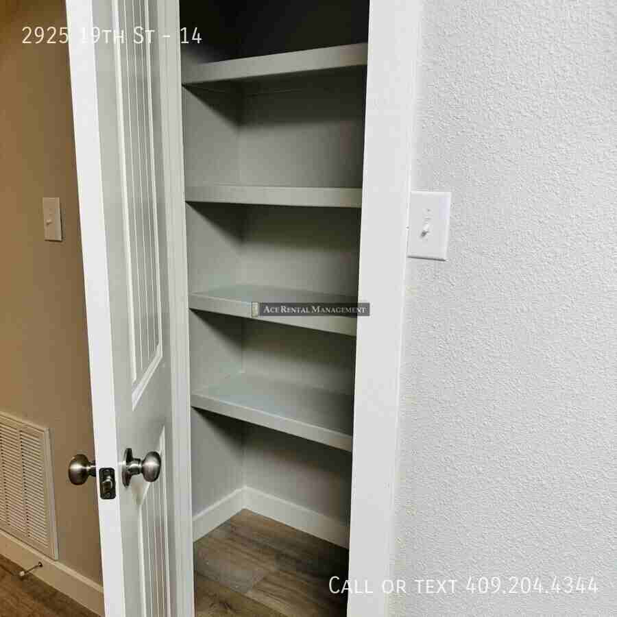 2925 19th St #14 - Photo 5 of 11