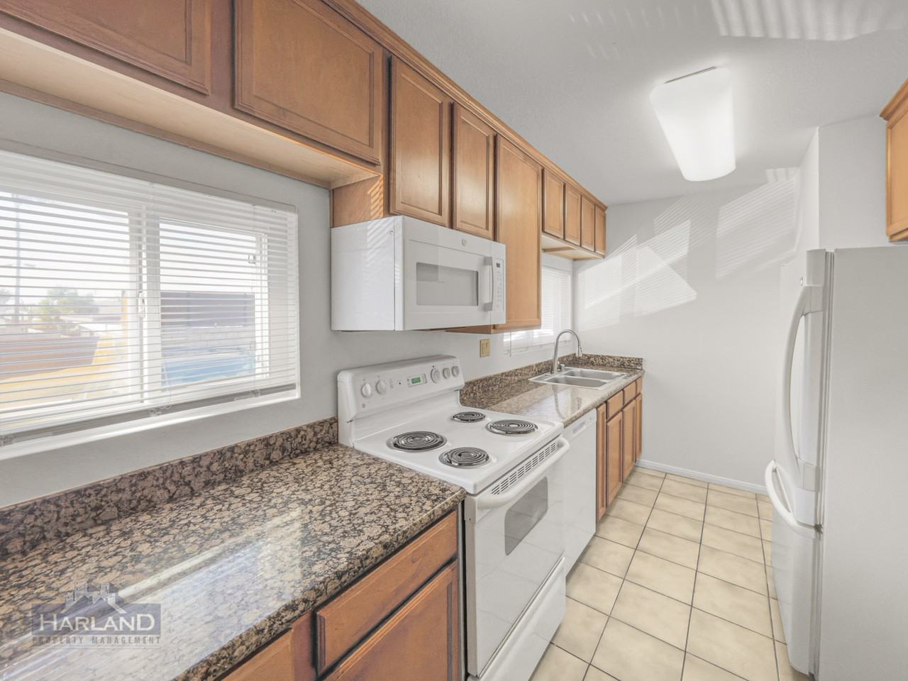 6555 Mount Ada Rd - Photo 5 of 14