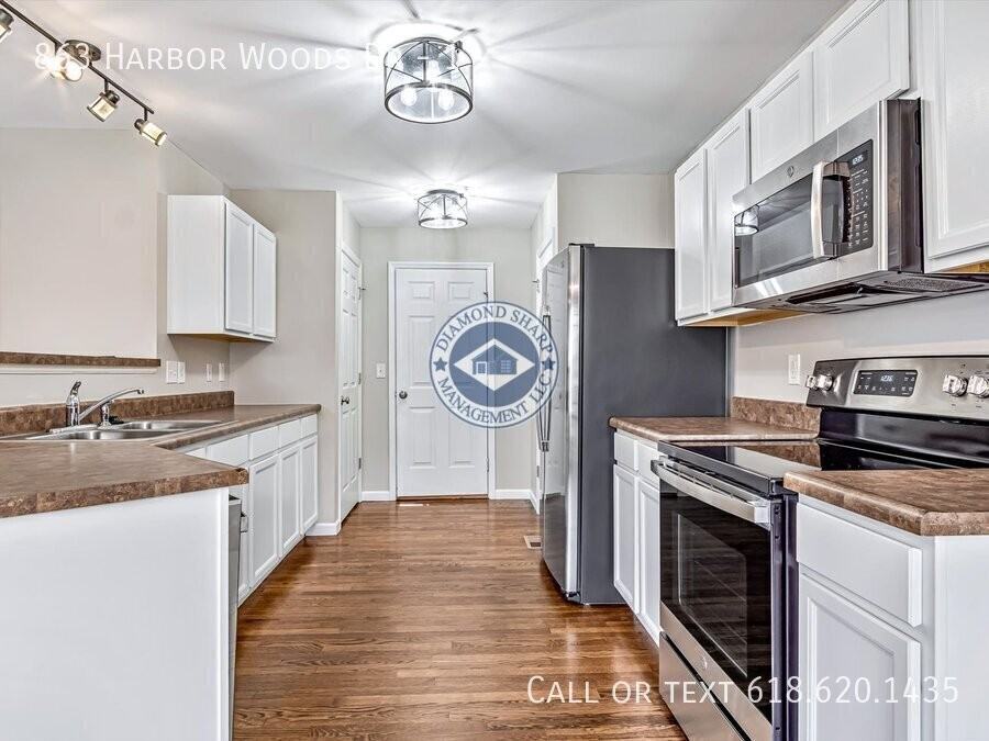 863 Harbor Woods Dr #1 - Photo 6 of 16