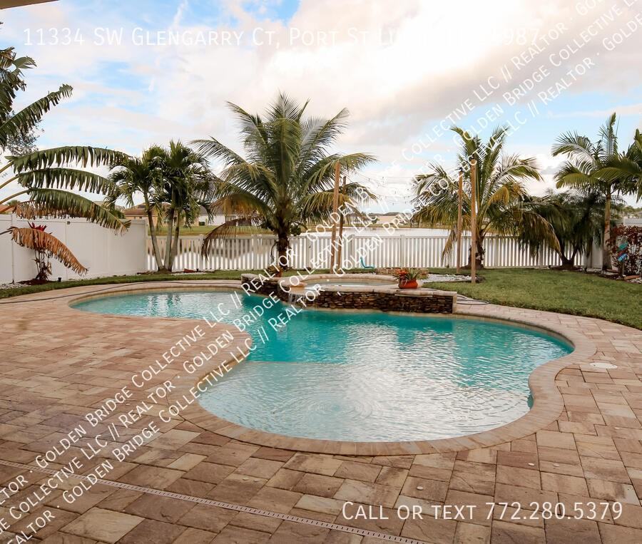 11334 SW Glengarry Ct, Port St Lucie, FL 34987 - Photo 3 of 9