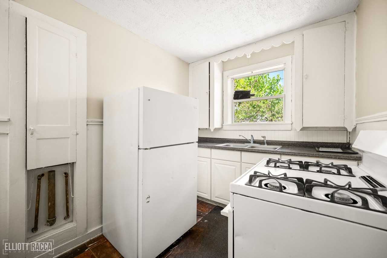 2404 Orange St - Photo 7 of 21