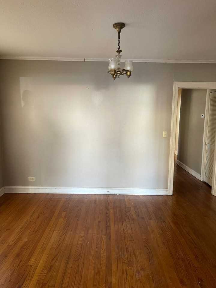 335 Boulevard St - Photo 5 of 8