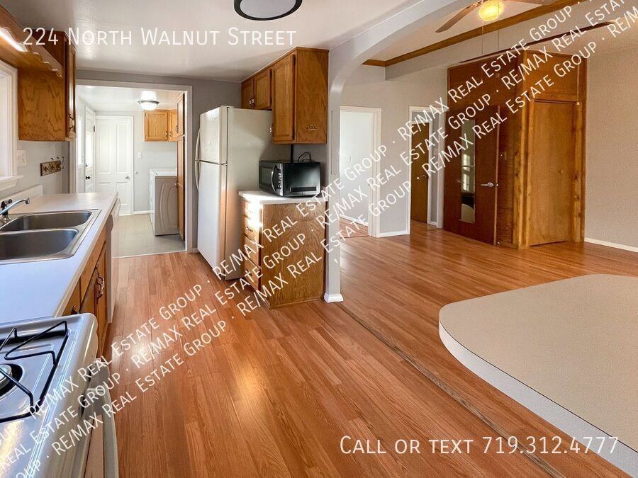 224 N Walnut St - Photo 7 of 21