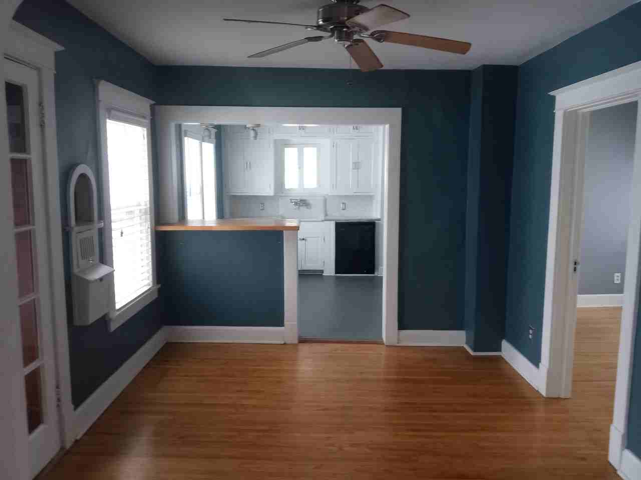 1211 23rd Ave Ne #2 - Photo 5 of 20