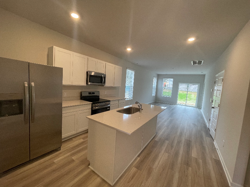 1715 Manuka Ln - Photo 2 of 17