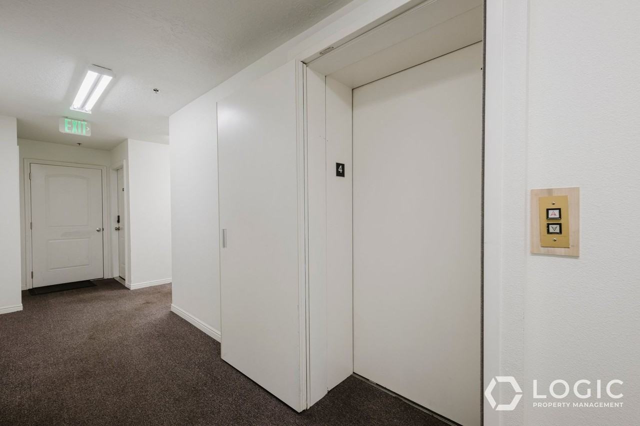 1044 E 400 S #405A - Photo 3 of 21