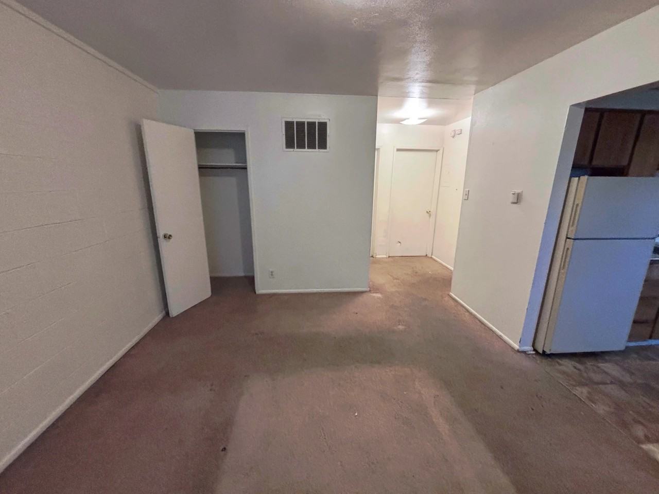 634 Northw #4 - Photo 2 of 6