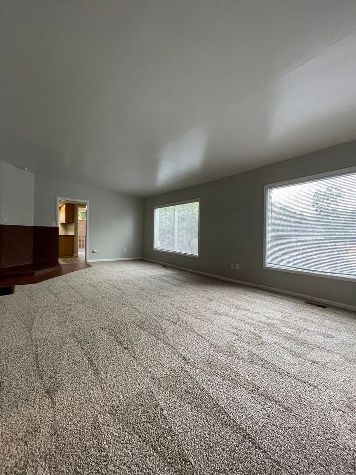 402 W Dale St - Photo 6 of 20