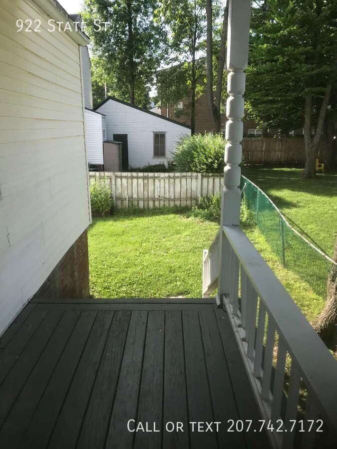 922 State St - Photo 2 of 29