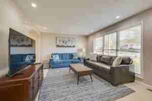 featured image of 5013 Emerald Dr