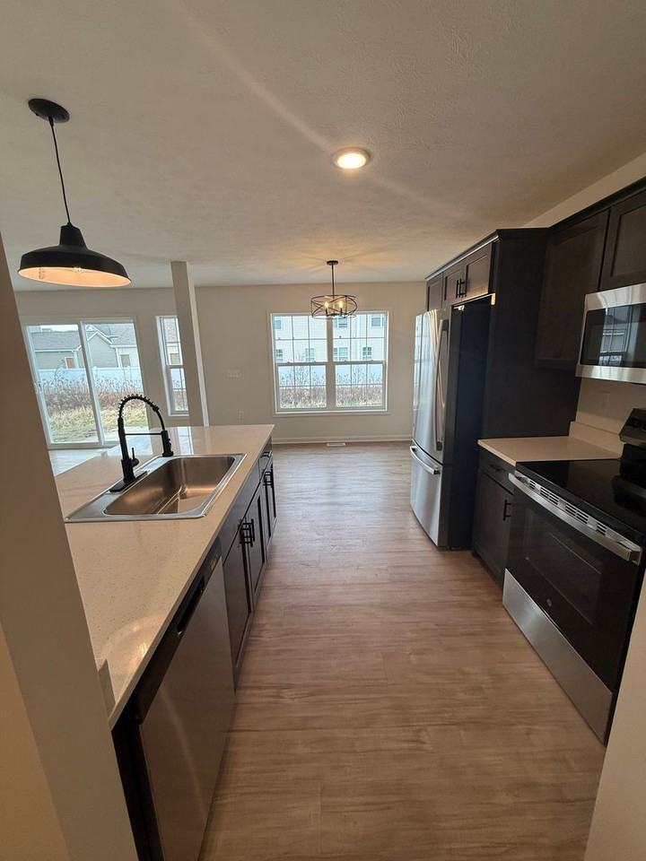 65 Arthurian Way - Photo 2 of 15