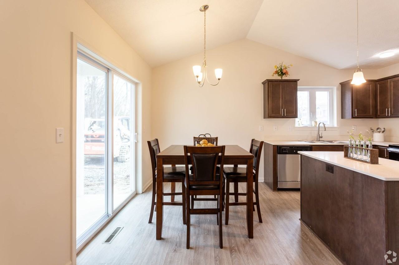 356 Gourin Way - Photo 5 of 10