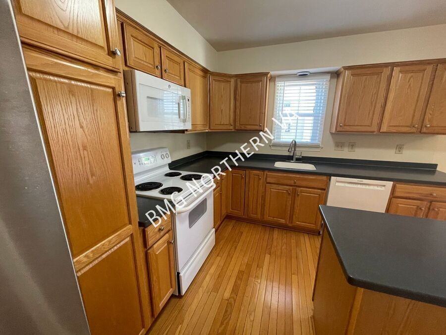 2059 Pieris Ct - Photo 6 of 50