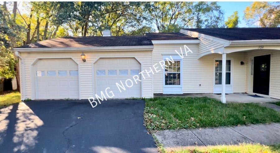 1724 Fantasia Cir - Photo 3 of 18