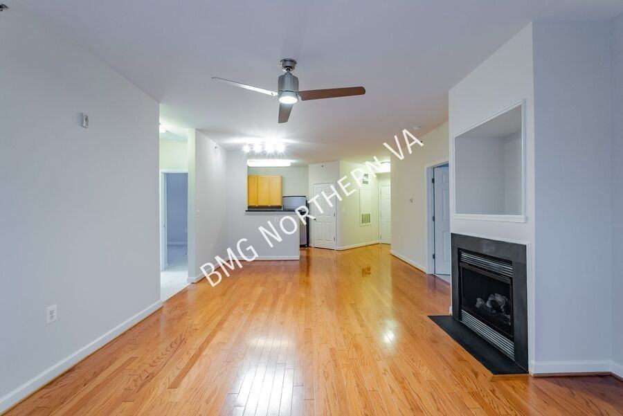 42470 Pennyroyal Sq #302 - Photo 4 of 24