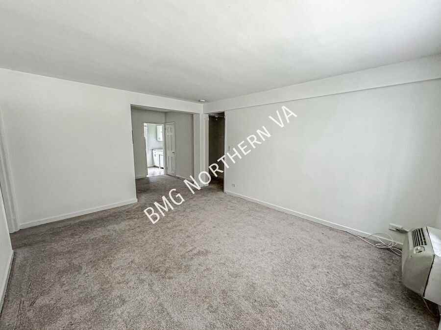 214 N George Mason Dr #214-1 - Photo 3 of 14