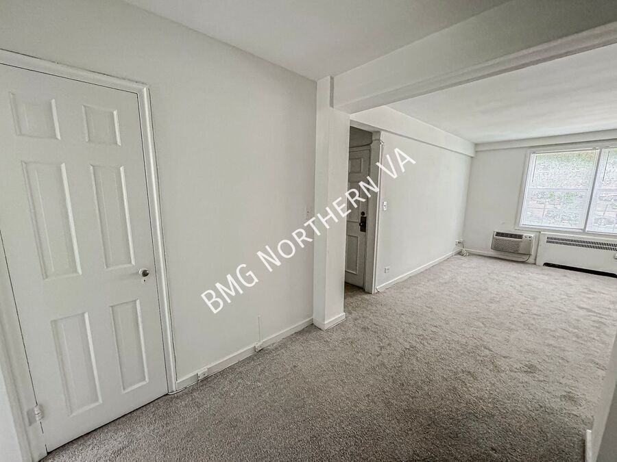 214 N George Mason Dr #214-1 - Photo 4 of 14
