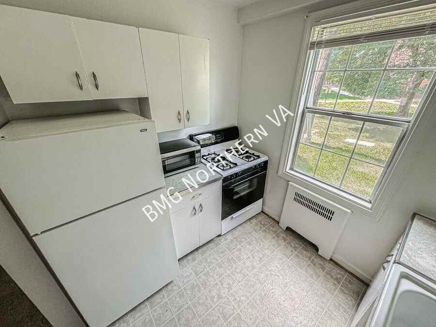 214 N George Mason Dr #214-1 - Photo 7 of 14