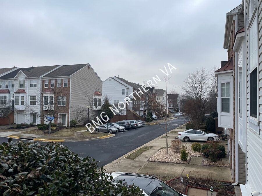 22525 Maison Carree Sq - Photo 6 of 50