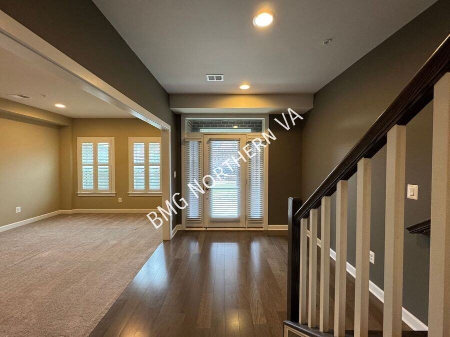 43339 Stadium Ter - Photo 2 of 43