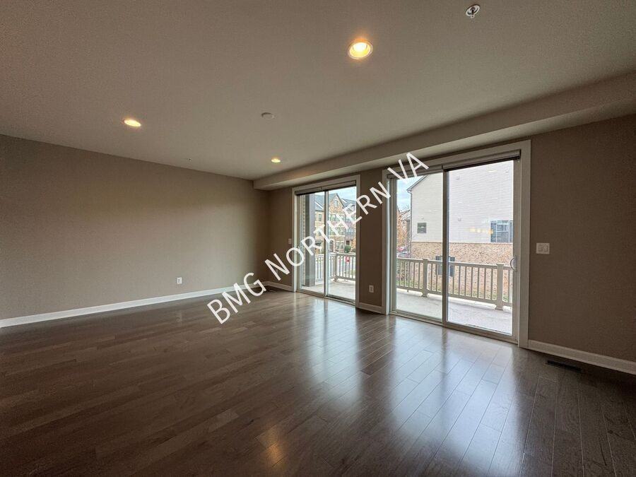 43339 Stadium Ter - Photo 6 of 43