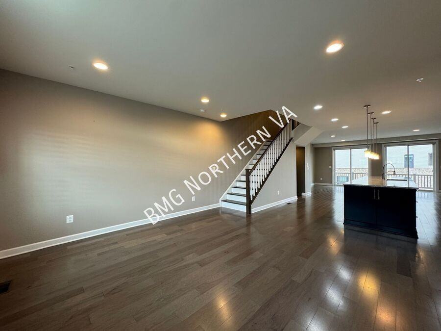 43339 Stadium Ter - Photo 7 of 43