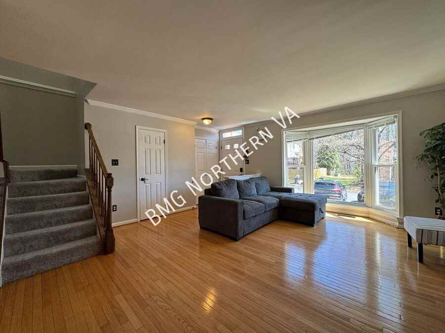 6038 Rockton Ct - Photo 2 of 26